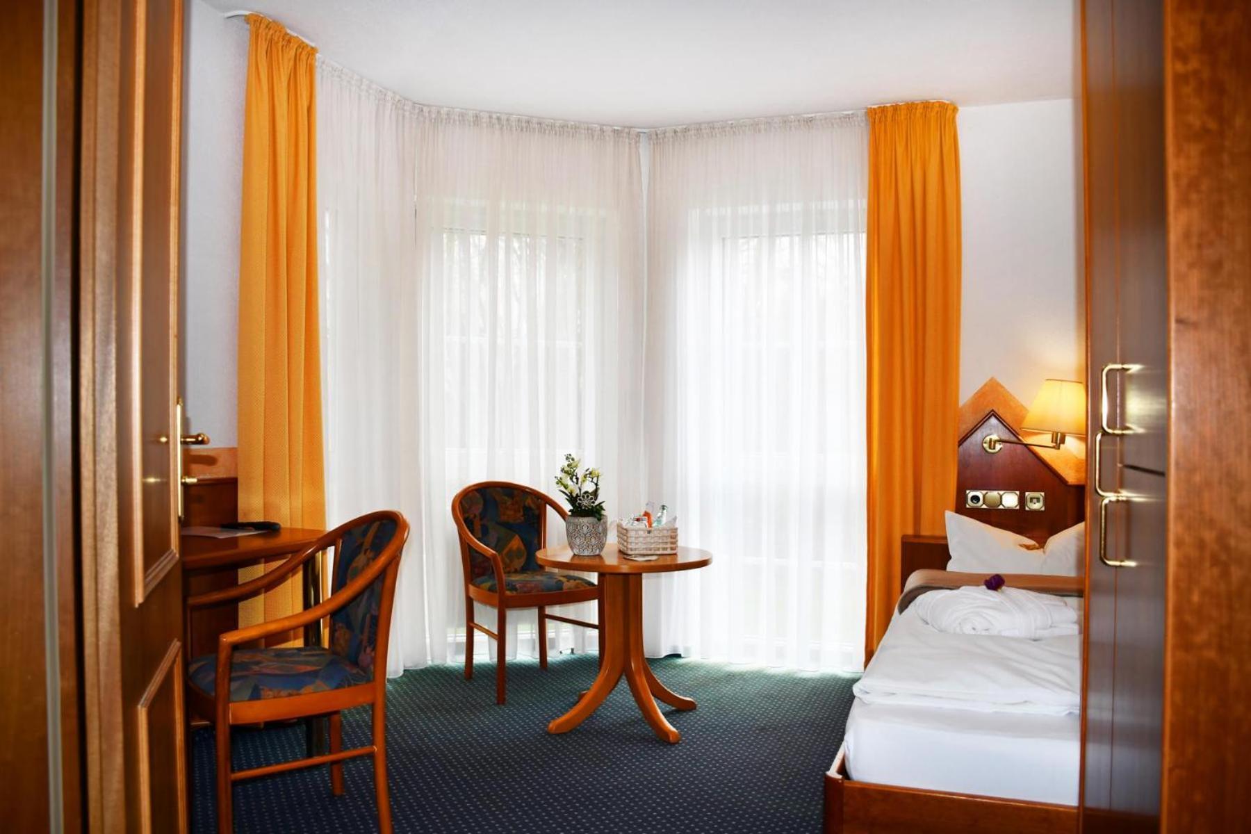 Hotel Schoene Aussicht Gießen Dış mekan fotoğraf