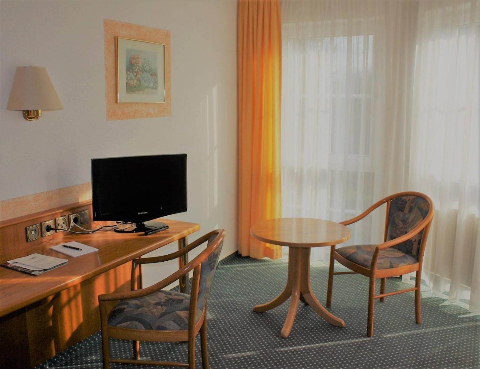 Hotel Schoene Aussicht Gießen Dış mekan fotoğraf